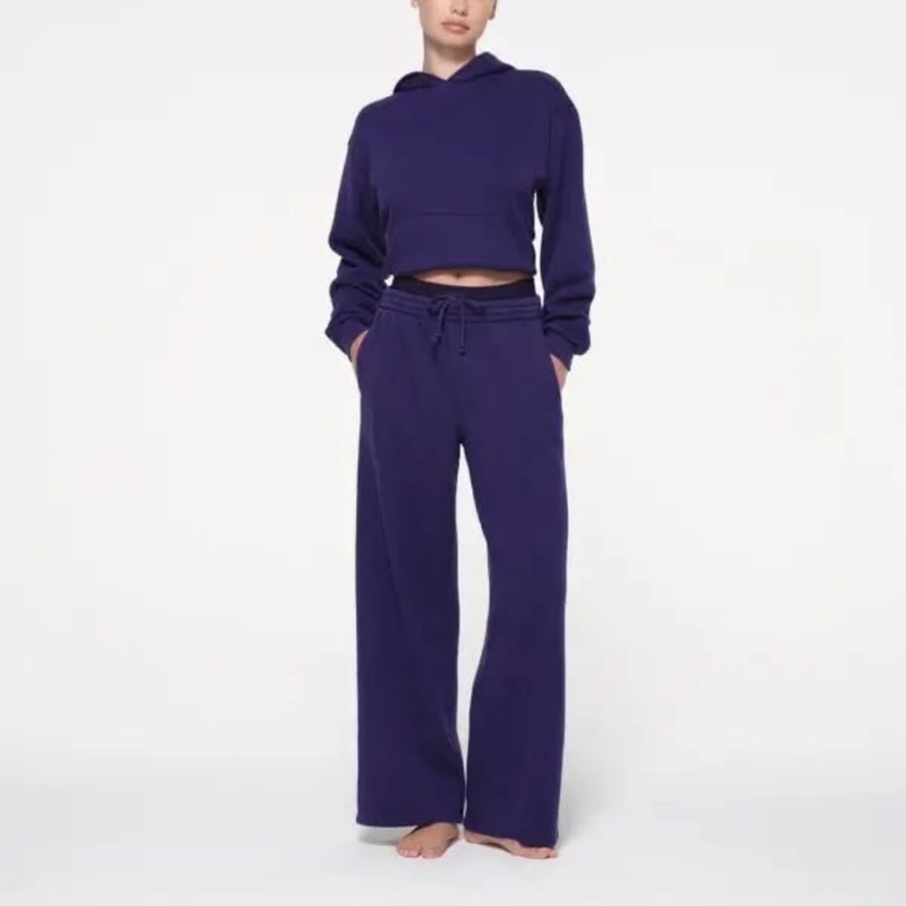 SKIMS Concord Straight Leg Fleece sweatpants
